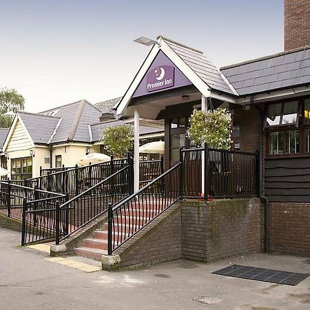 Premier Inn Epsom South Kültér fotó