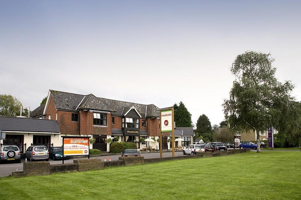 Premier Inn Epsom South Kültér fotó